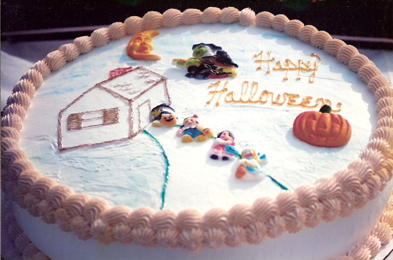 16 inch Halloween Cake