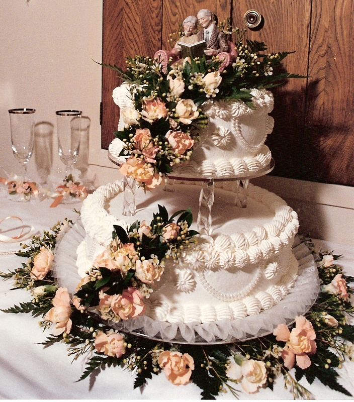 6 - 10 inch Wedding Cake
